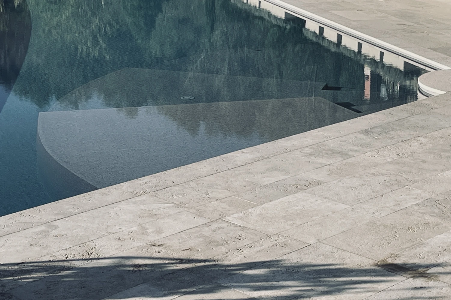 Nordelaia, the pool, details