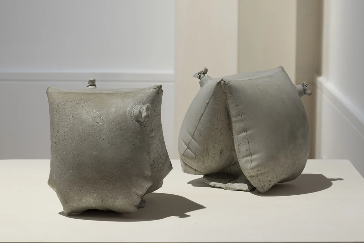 CeMento, 2019 elena bellantoni dettaglio braccioli, courtesy dell'artista