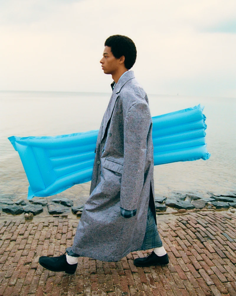 Coat Yannis Francillon, shirt Gucci, shoes Yentsé. Photography Jaap Strijker, styling Veronica Ruggeri