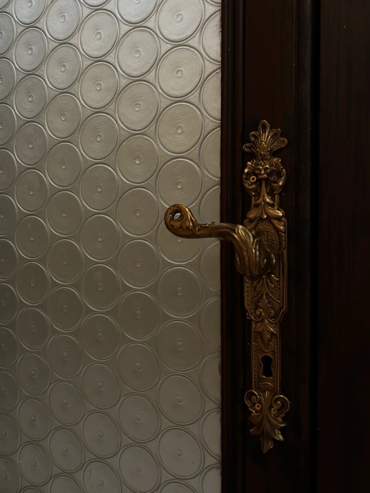 Contraste Milano, original door