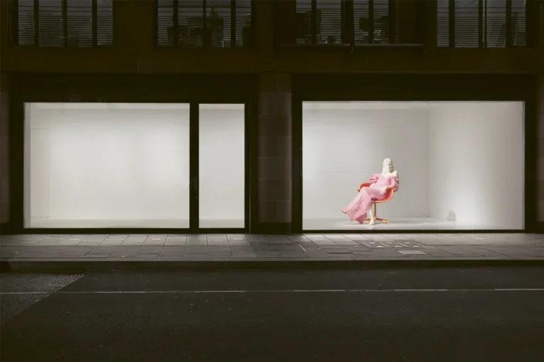 Dasha Zhukova Urs Fischer presso la galleria Gagosian di Londra