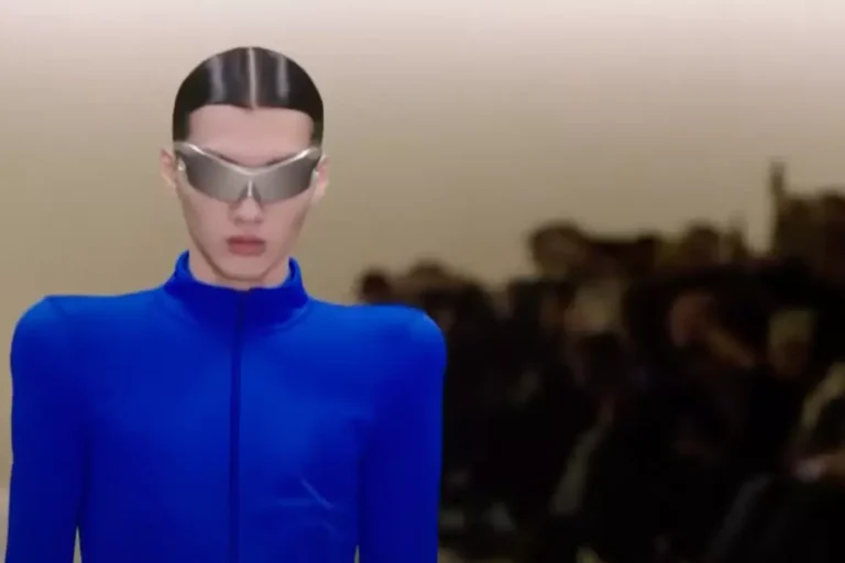 Demna Gvasalia per Balenciaga