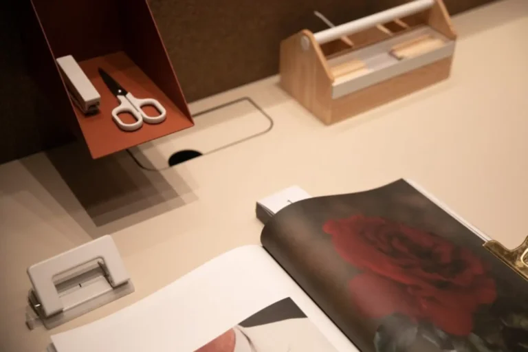 Design studios and architects as the main characters of DjArch