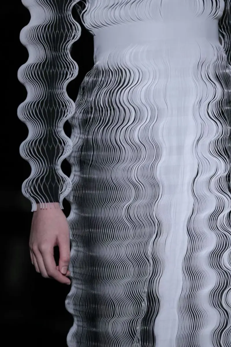 Dress, Iris Van Herpen, detail of the printing system