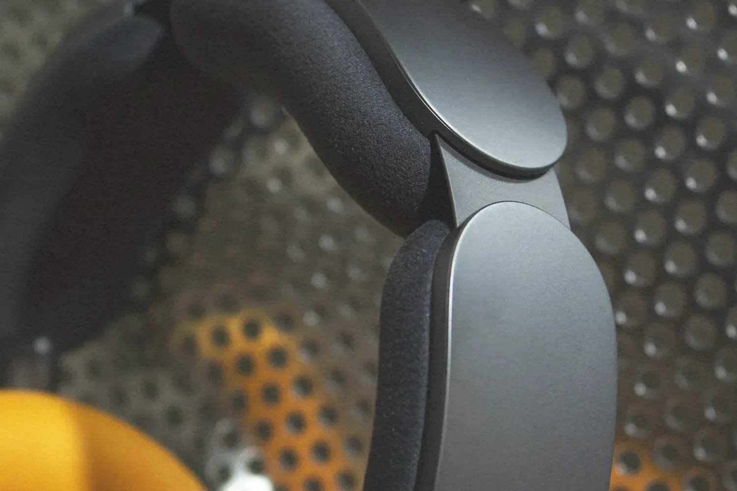 Cuffie Dyson OnTrac™, design