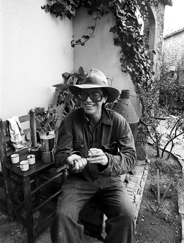 Elsa in her Sant Martí Vell_s first home. 1976 ©Archivo Colita FotografíaElsa in her Sant Martí Vell_s first home. 1976 ©Archivo Colita Fotografía