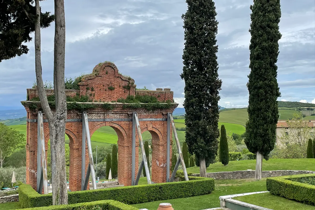 Fonteverde, San Casciano ai Bagni, the view and the ancient walls