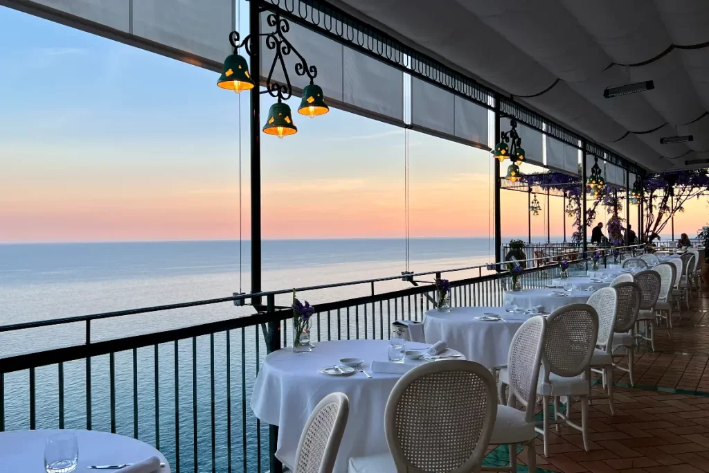 Glicine al tramonto
