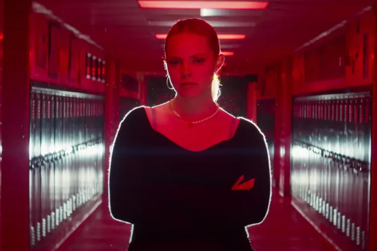 Il costumista Tom Broecker ha cercato ispirazione su Instagram e TikTok per il guardaroba delle Mean Girls