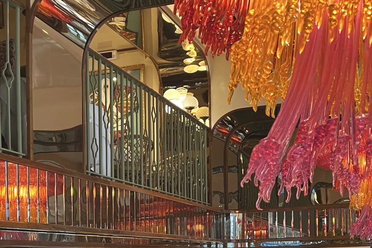 Interior Design Inspired by Florals and Eclecticism, Gloria Osteria