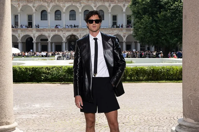 Jacob Elordi alla Statale di Milano per la sfilata di Valentino SS24