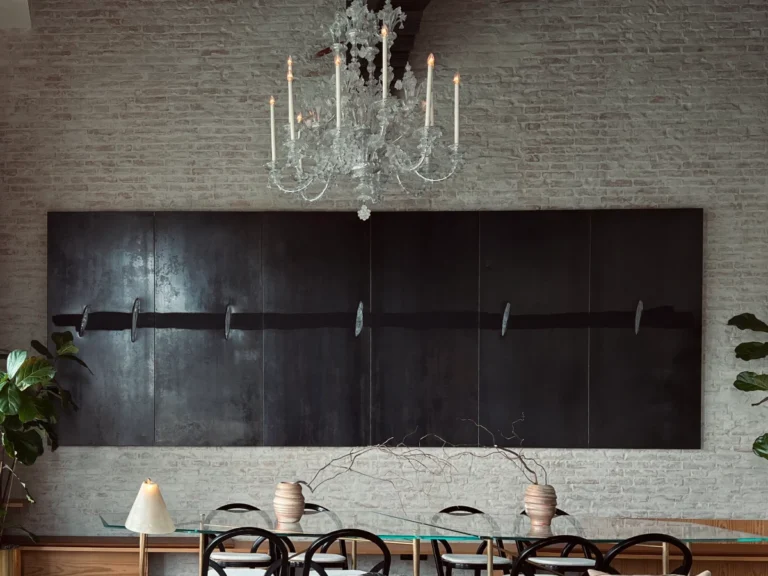 the largest suite in Venice|Mirror with ancient clay|Venice M'Art Store|Venice M'Art Store plays with the design of an Italian Alimentari|The Venice Venice