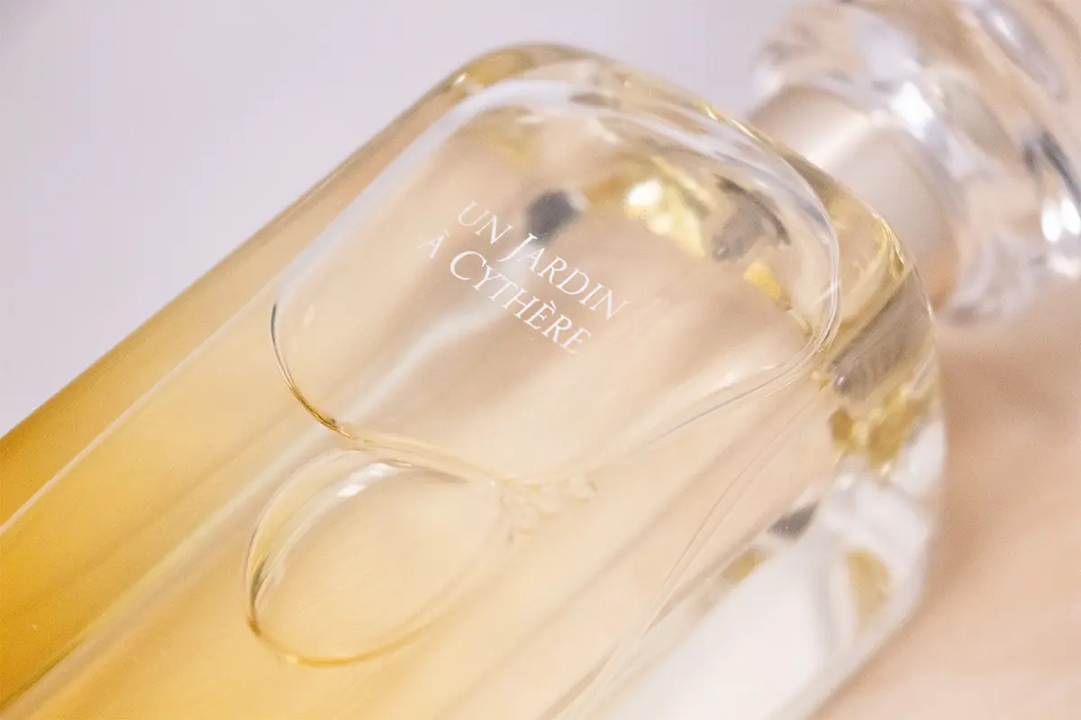 Jardin à Cythère, Hermes bottle details