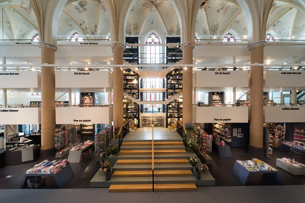 Lampoon, Waanders in de broeren, interior view. 