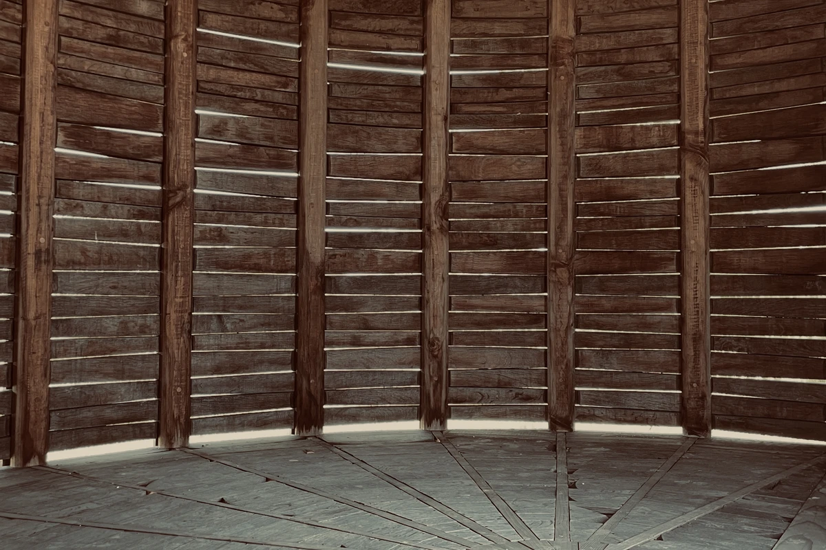 La Raia, Michael Beutler, Oak Barrel Baroque (2020)