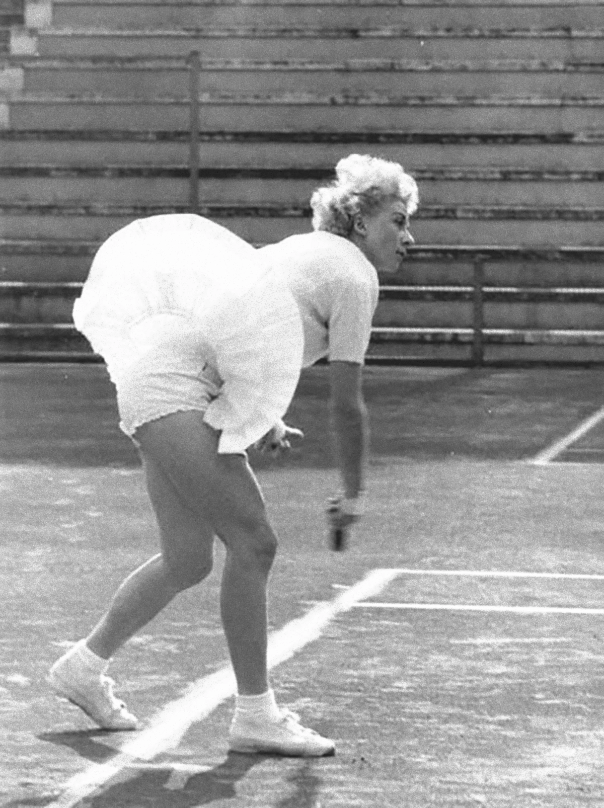 Lea Pericoli and the miniskirt history