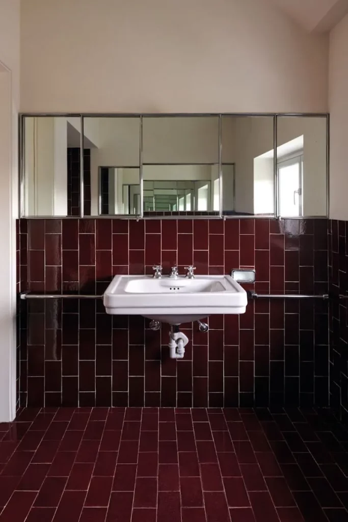 Luigi Caccia Dominioni – Bagno nella casa di Piazza Carbonari Ph. Paola Pansini