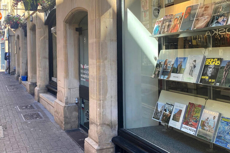 |Magalleria Bath|Chealsea Dives Magalleria|MAGALLERIA Bath