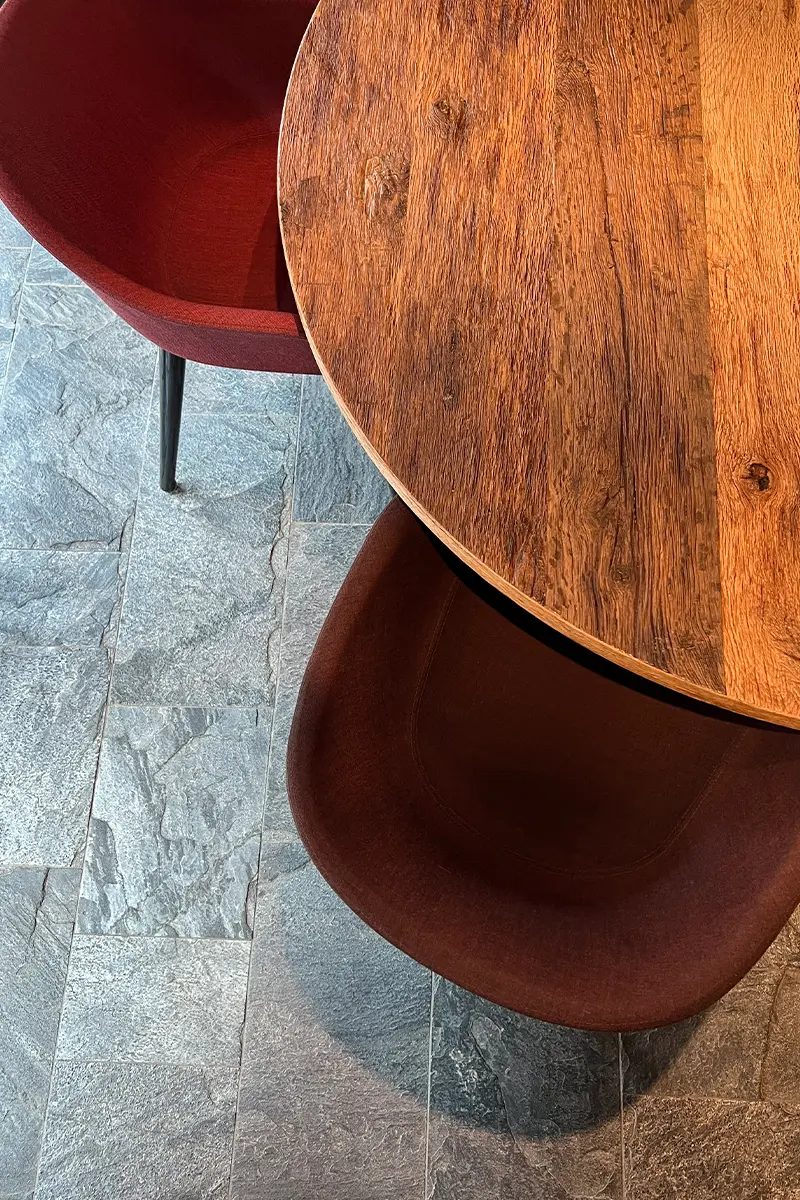 Natural raw material inside Hotel de Len, Cortina