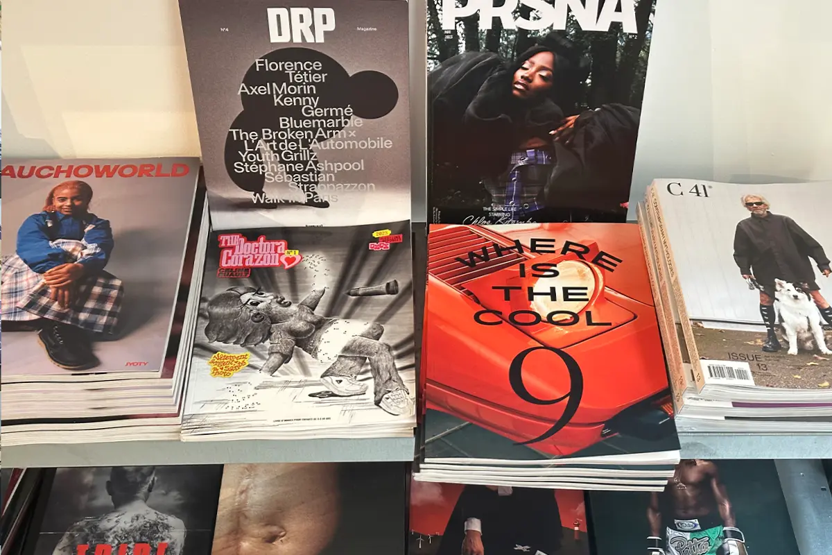 Niche publications for sale at Cahier Central