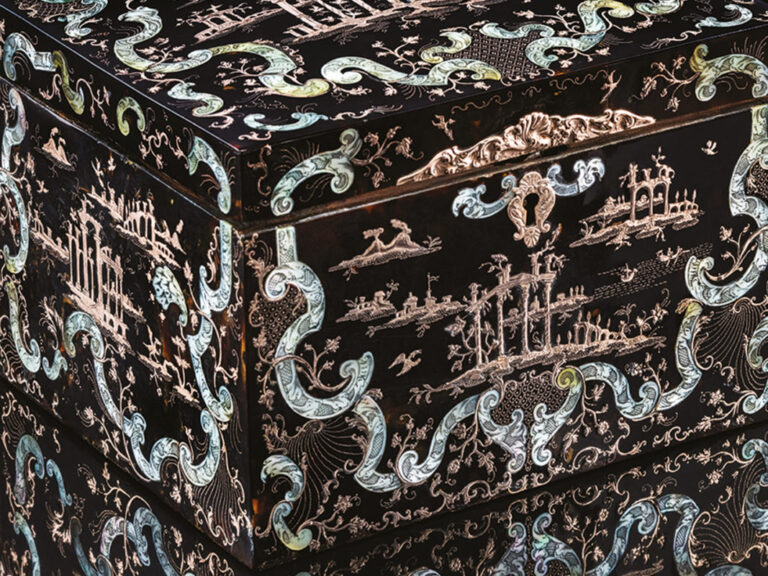 PIQUE'|Piqué object|Piquè