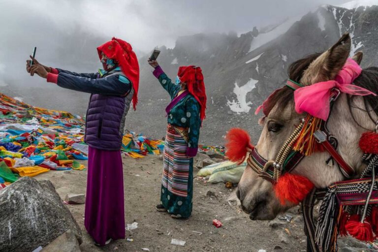 The Tupangato expedition by Rolex x National Geographic