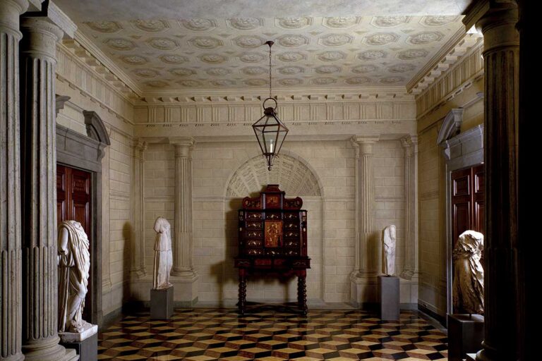 |FRANCO FONTANA SINTESI Lampoon