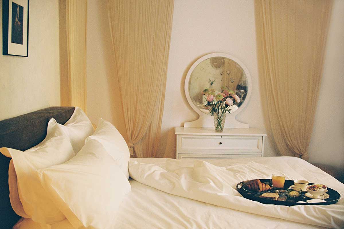 Shila, bedroom, photography Pia Riverola