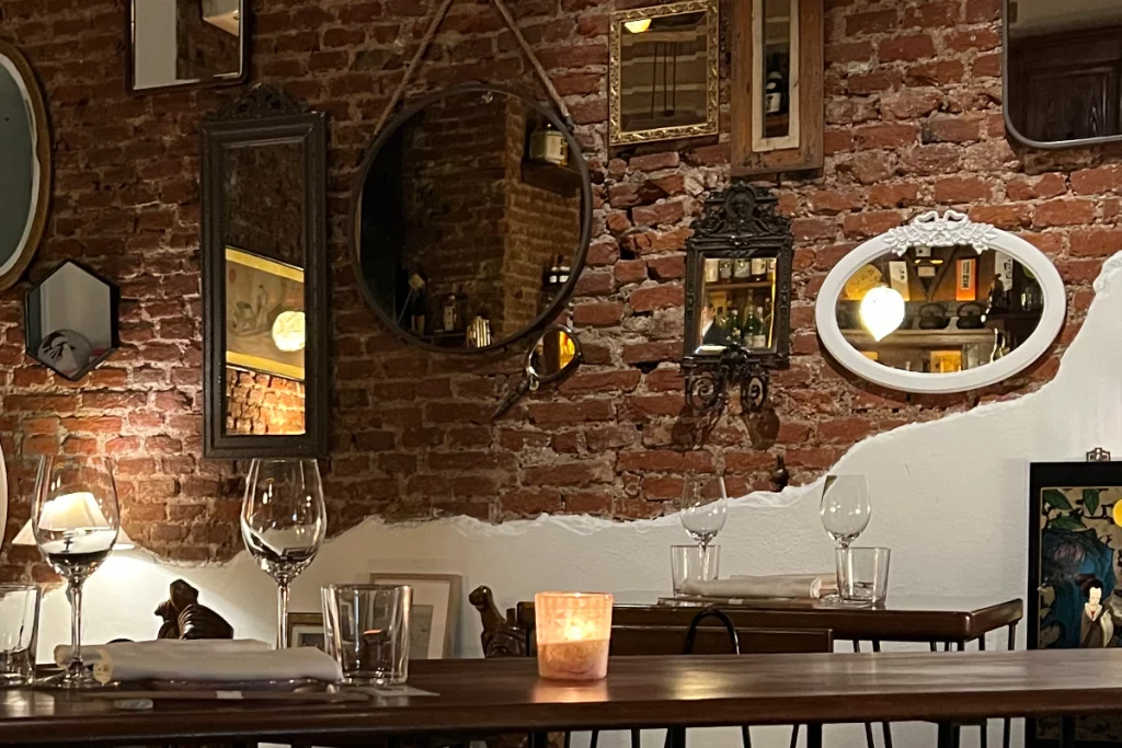 Sakeya – Interior design details