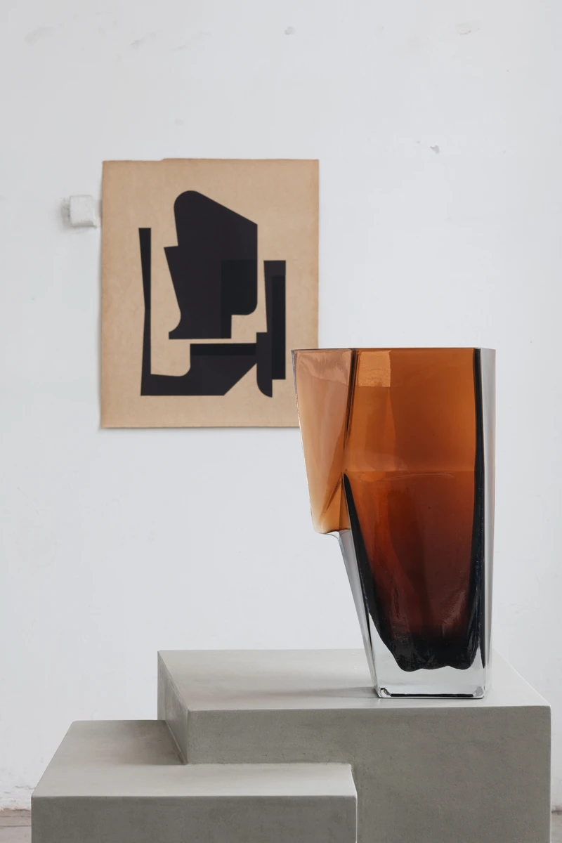 During of the last edition of Salone del Mobile, Serax set up spaces at the Teatro Arsenale on Via Cesare Correnti, between numbers 7 and 11 – a center for artistic and theatrical initiatives since 1978