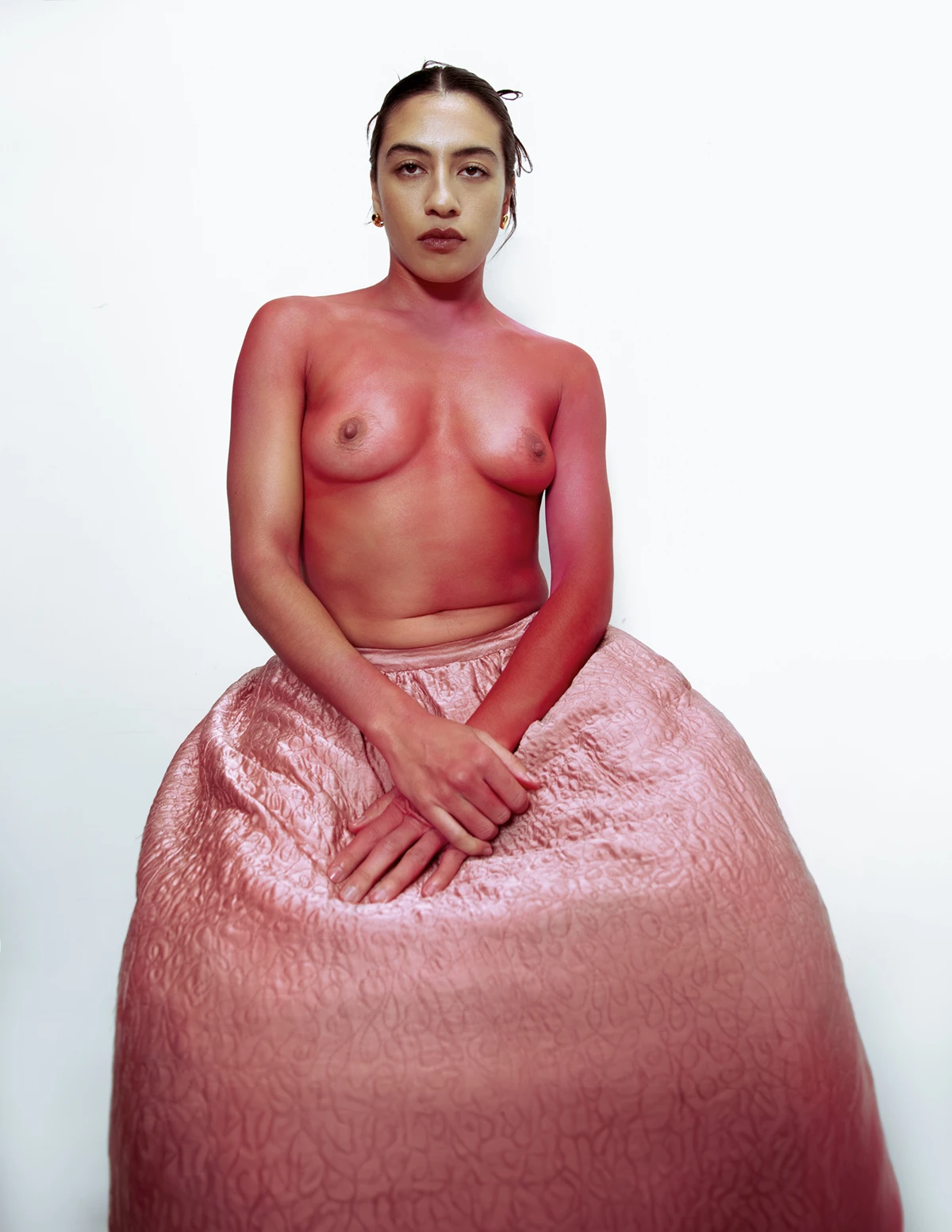 Skirt Archive National Theatr, earrings Monica Vinader. Photography Debora Brune, styling Sandra Solé