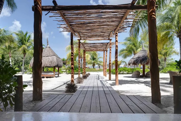 The entrance of Ser Casasandra boutique hotel