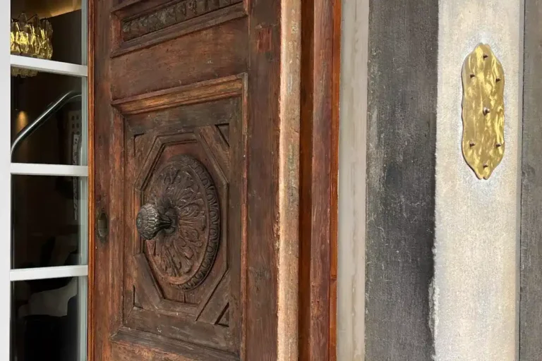 The front door of the Grand Universe Lucca