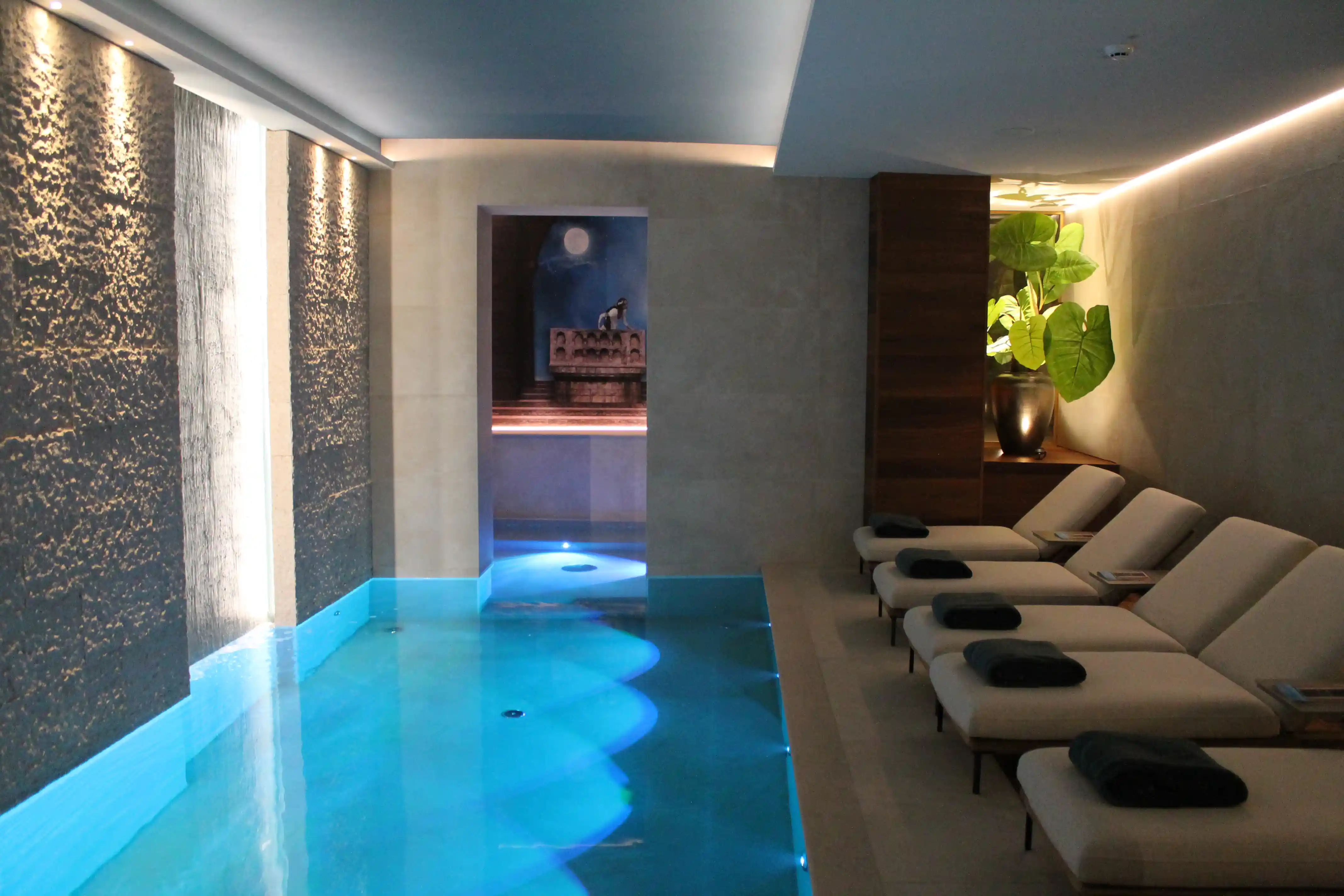 The indoor pool in the 50 smq SPA at VISTA Palazzo Verona