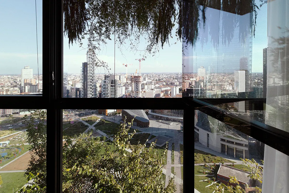 Vista da interno Bosco Verticale _Boeri_Milano_Elisa Galluzzo Lampoon