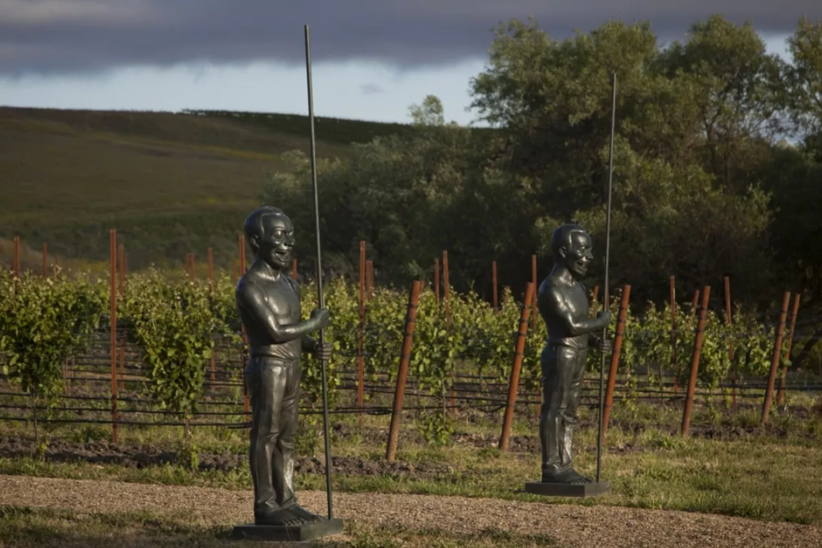 Yue-Minjun’s-Contemporary-Terracotta-Warriors-(2005)-at-the-Donum-Estate-winery-in-California.-Photo--Clifton’s-Republic