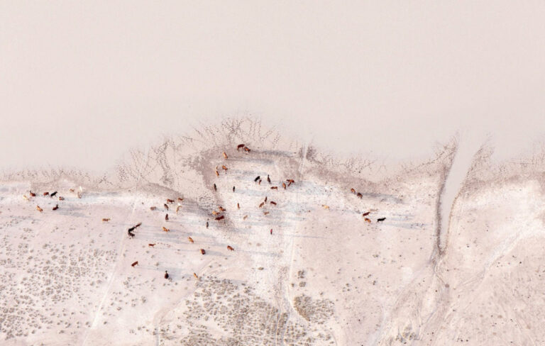 ZACK SECKLER||PHOTOGRAPHY KUO HENG HUANG