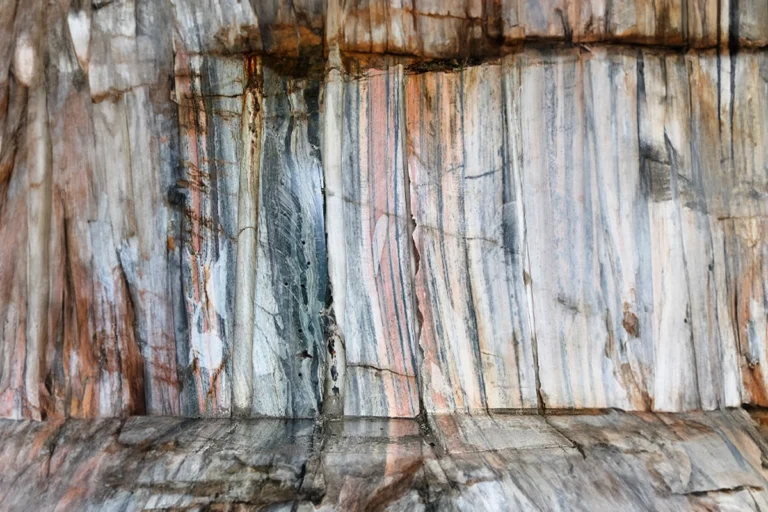 il marmo rosa delle cave di Candoglia - per il bango di Palazzo Citterio e per il Duomo di Milano|MCA - Palazzo Citterio - ph. Walter Vecchio|||||||||||