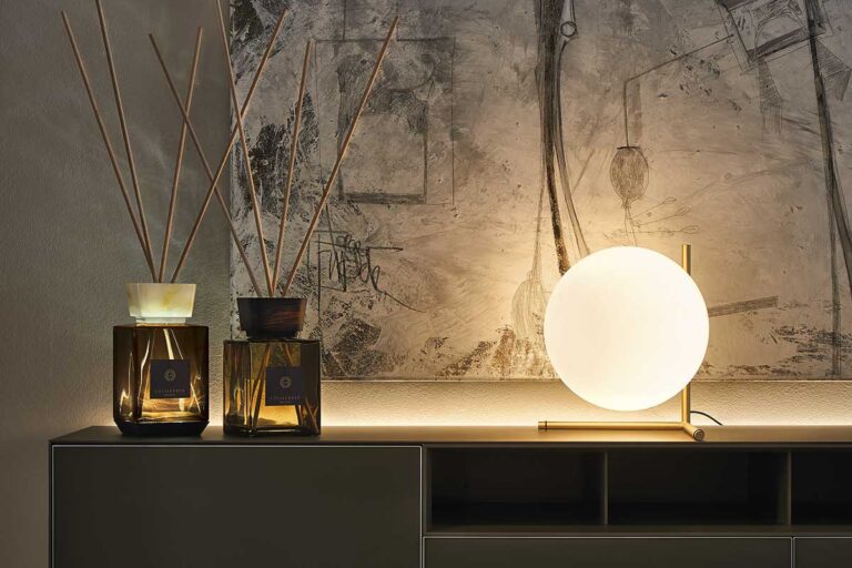 ‘Tappi rari’-onyx and ebony-Locherber