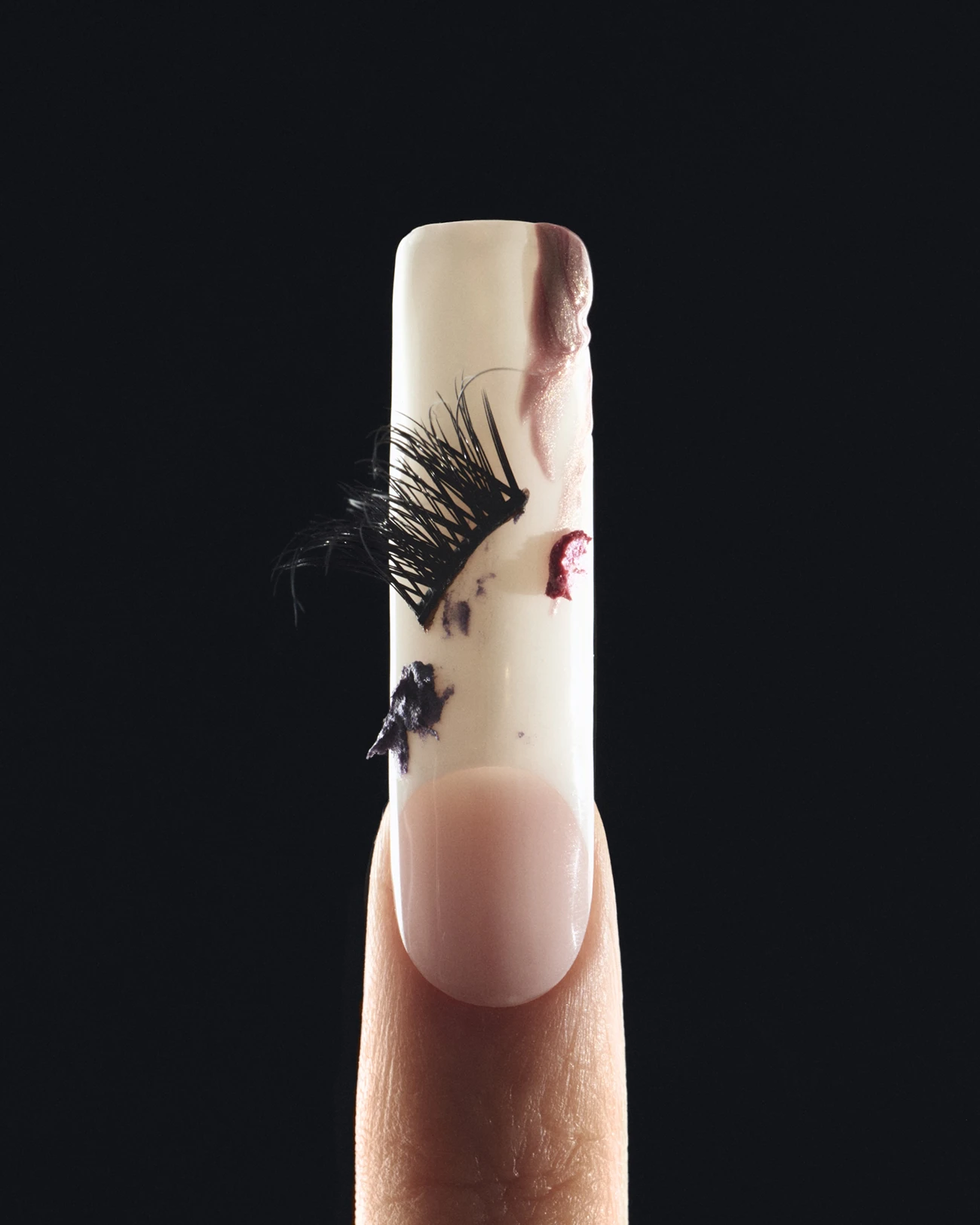 Beauty Book Alex Black, Black Nails Makeup
