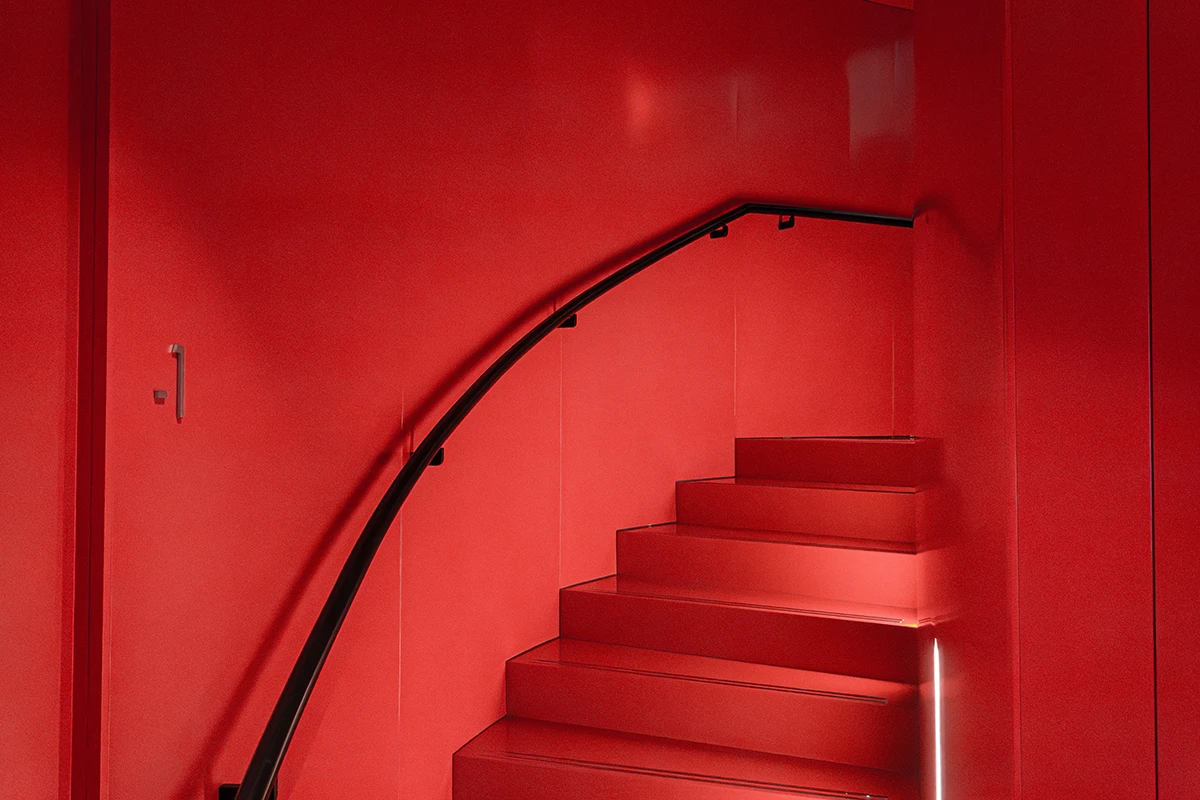 GALLERY STAIRS