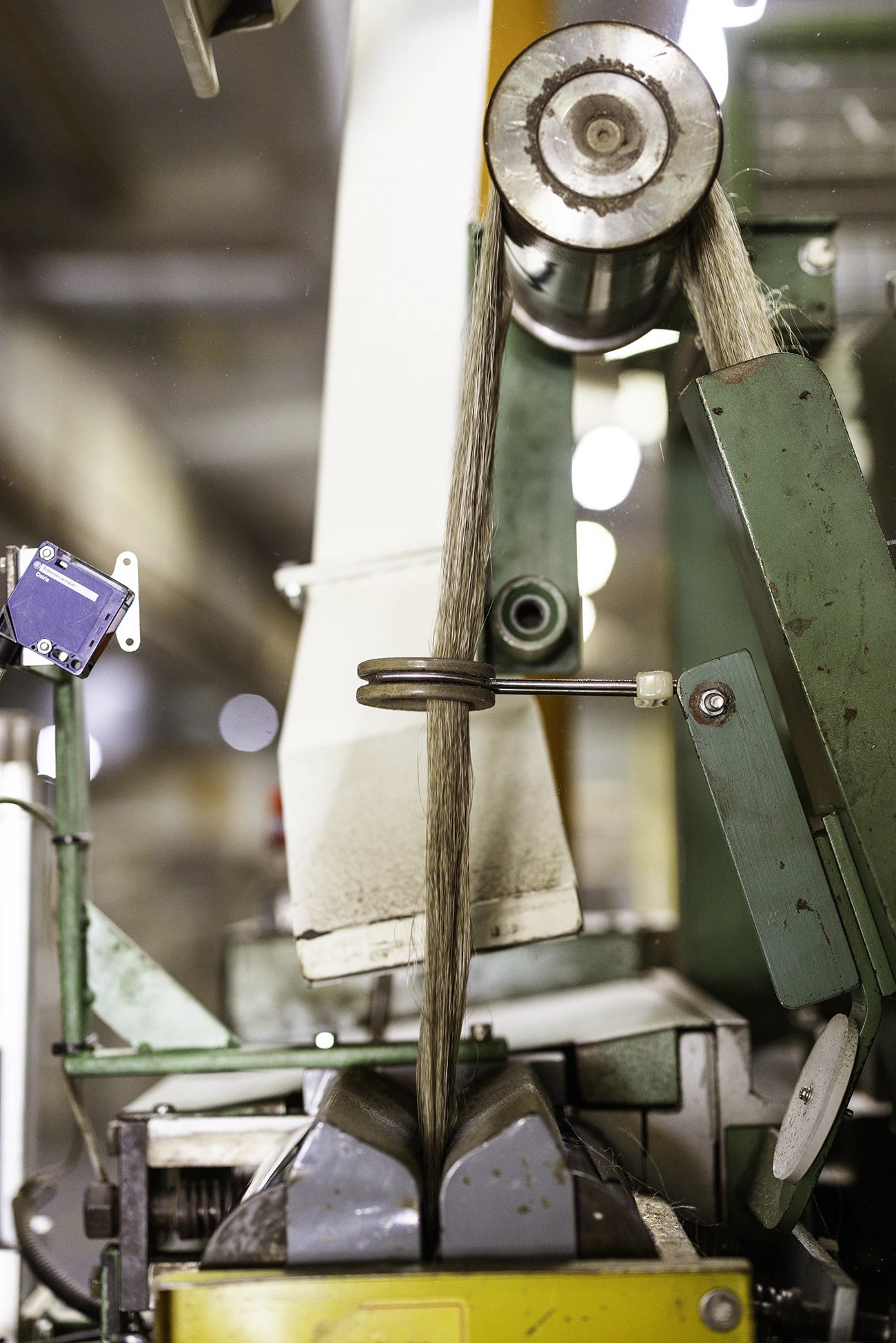 I lotti vengono testati con strumenti di misurazione della resistenza e finezza sviluppati in collaborazione con alcuni clienti industriali, tra cui Albini