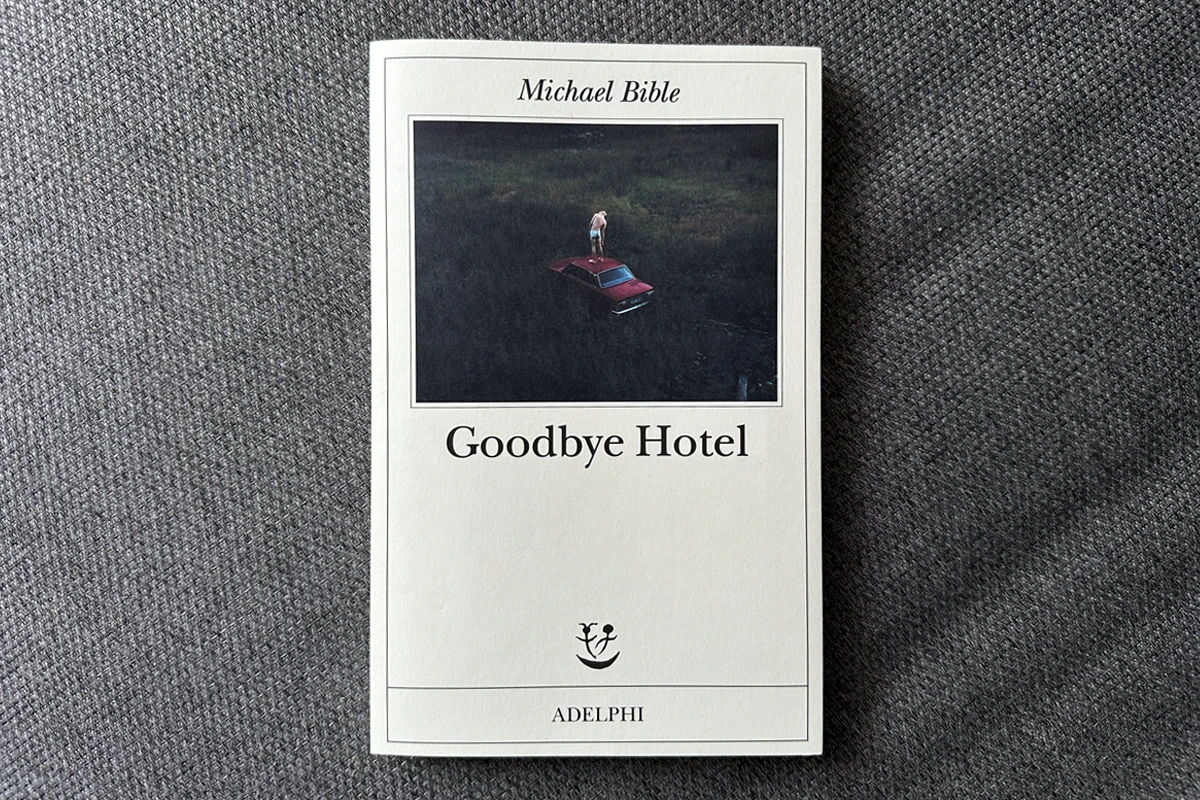 Michael Bible, cover Goodbye Hotel, Adelphi, 2025