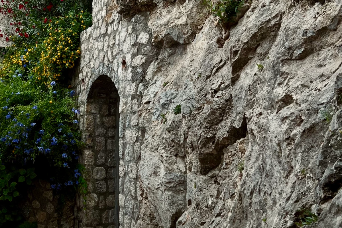 Villa della Marchesa, Amalfi rocks