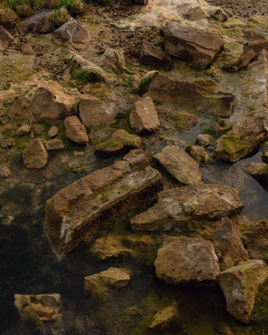 Rocce sommerse. Photography Matteo de Mayda