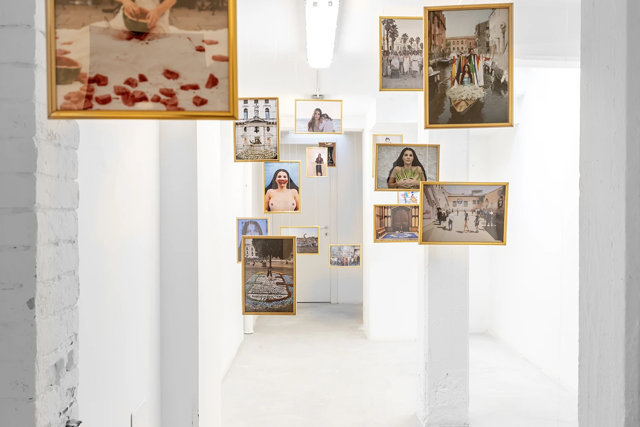 Romina De Novellis, ‘Via Laurentina Km 0’, 2024, Installation, Set of 50 framed photographs 30 x 20 cm, Courtesy of Galleria Alberta Pane, Ph. Marta Mancuso