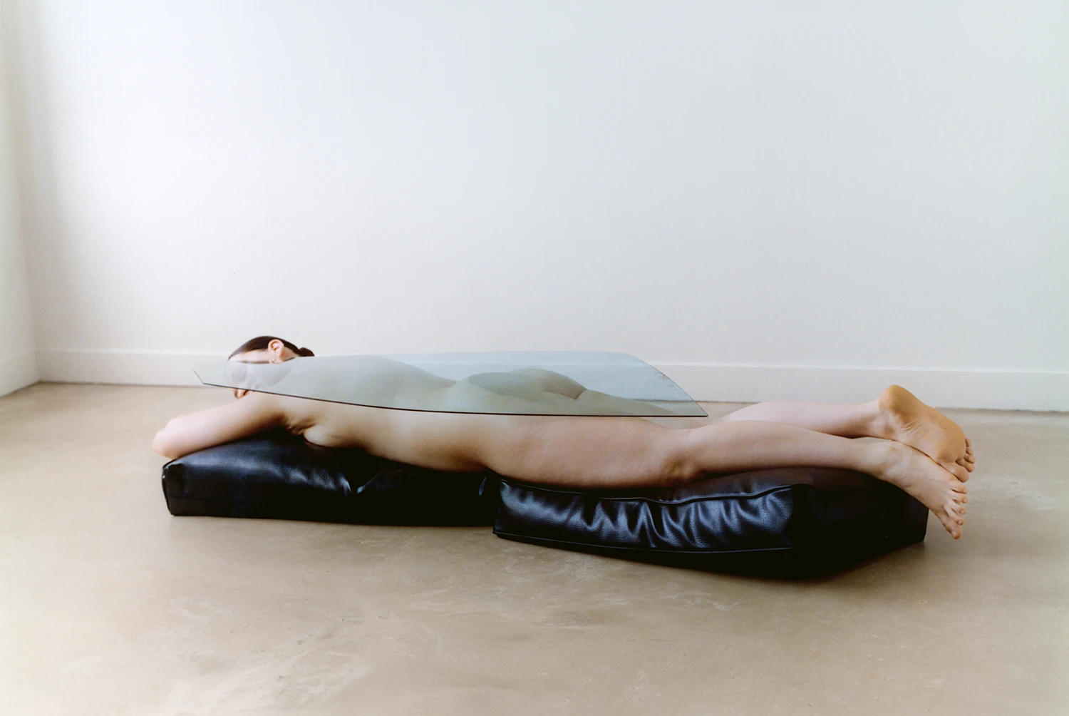 Photograhy and art direction Fee-Gloria Grönemeyer, styling Sid Yahao Sun, textile design Léa Domingues