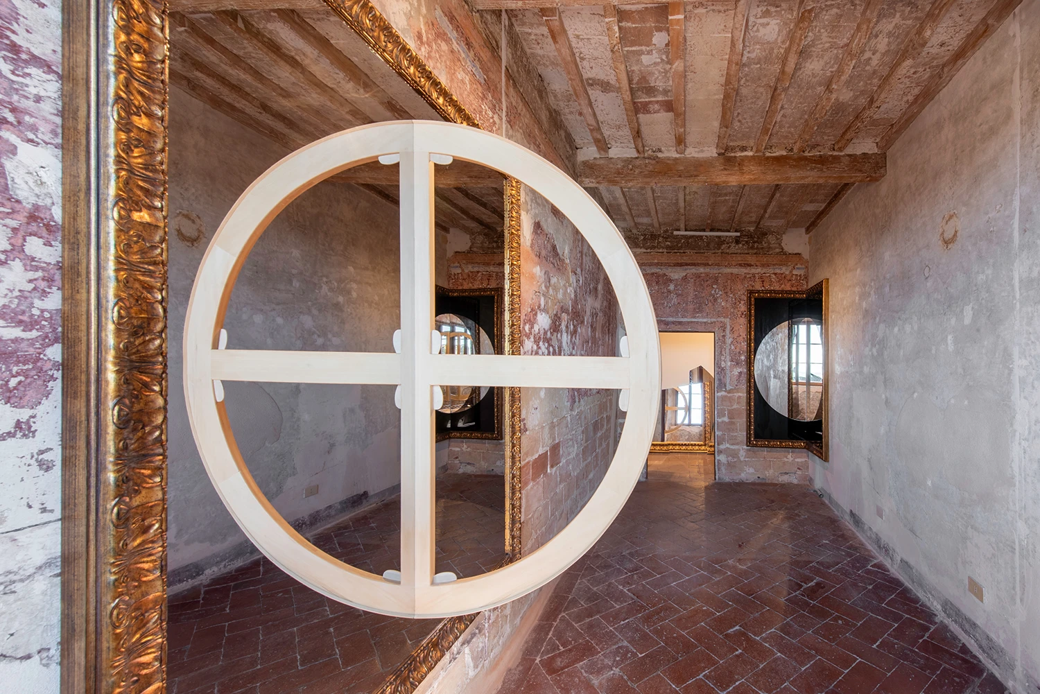 , exhibition views Galleria Continua San Gimignano, 2025. Courtesy of the artist and GALLERIA CONTINUA ,photography Ela Bialkowska, OKNO Studio