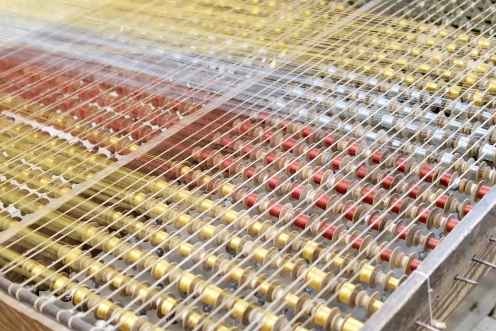 Cantra con bobine in velluto di seta