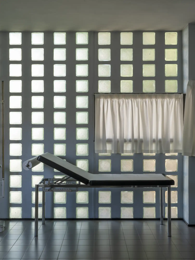 Dispensario antitubercolare di Alessandria, Ignazio Gardella, photography Allegra Martin